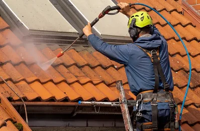 Démoussage et hydrofuge de toiture à Cadarcet